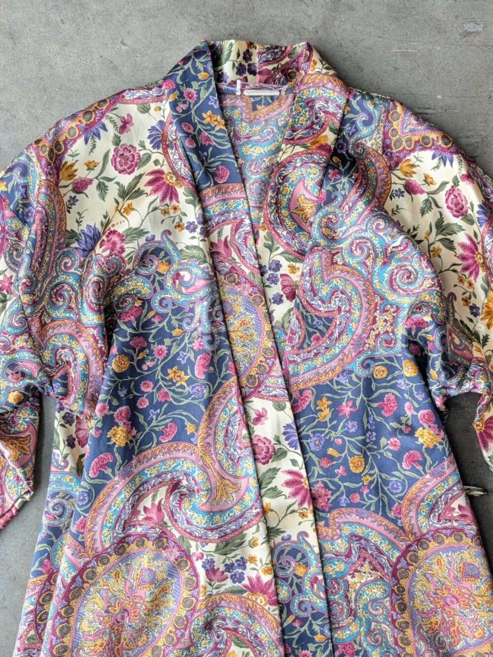 Vintage California Dynasty Colorful Paisley Satin Nightgown and Robe Set S/M - Picture 11 of 14